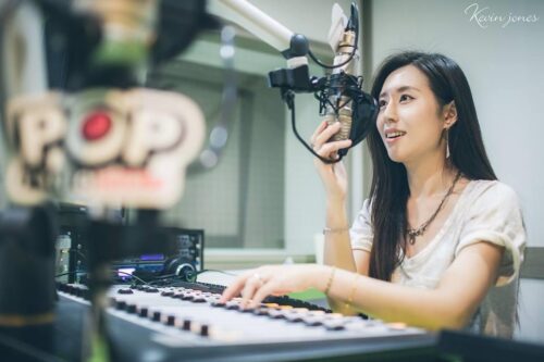 广播不能亡！致那些我们失眠的夜晚－ DJ 艾蜜莉的异想世界