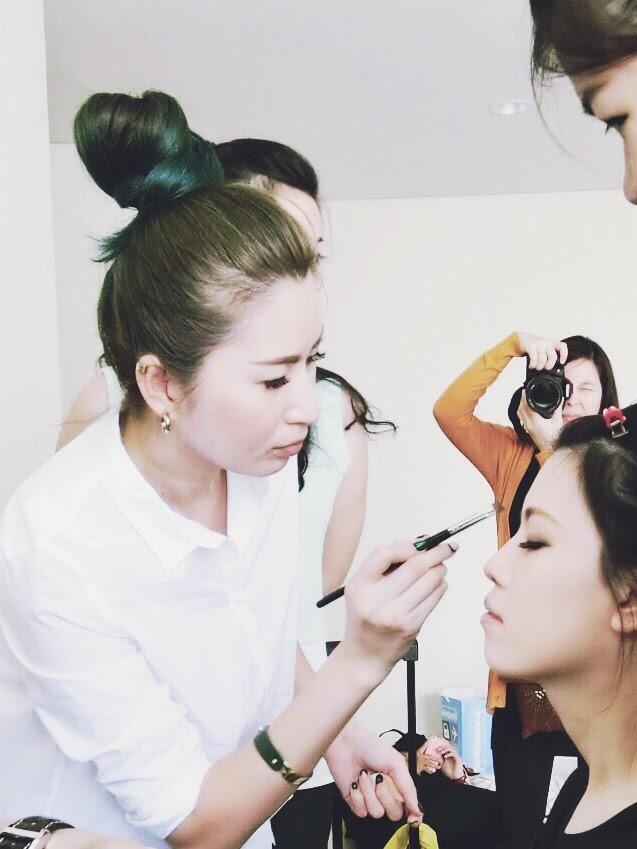 【Her Story】我不是帮人做造型,而是发掘他们最真实的美-造型师 Alice 内容图2 女神网-大潮社TV实时追踪属于女人新资讯的综合网站! 【Her Story】我不是帮人做造型,而是发掘他们最真实的美-造型师 Alice 女人观点 图2张