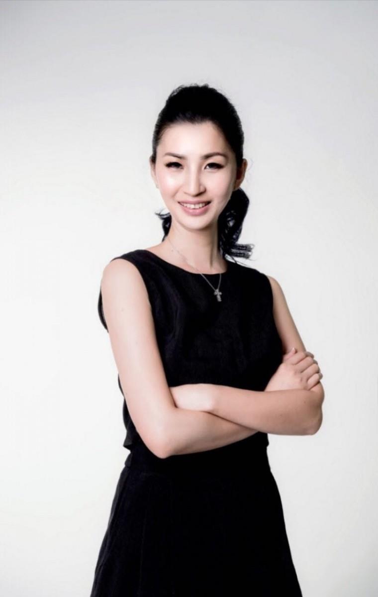 【Her Story】我不是帮人做造型,而是发掘他们最真实的美-造型师 Alice 内容图3 女神网-大潮社TV实时追踪属于女人新资讯的综合网站! 【Her Story】我不是帮人做造型,而是发掘他们最真实的美-造型师 Alice 女人观点 图3张