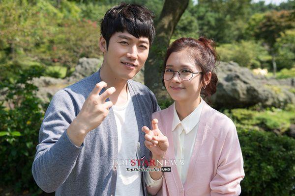 女人天生就爱胡思乱想吗?厘清 6 个困扰女性的症结点,这些在乎都是社会造成的 ! 内容图8 女神网-大潮社TV实时追踪属于女人新资讯的综合网站! 女人天生就爱胡思乱想吗?厘清 6 个困扰女性的症结点,这些在乎都是社会造成的 ! 女人观点 图8张