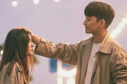 与伴侣的年龄差太多易引发价值冲突？谨记爱情无关年纪，沟通与磨合才是维系的长久之计