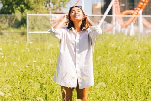 今天，练习与过往和解：拥抱过去的自己，而后潇洒转身，重整后再出发