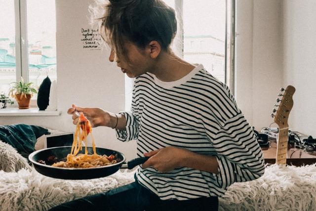 今天起,练习好好照顾自己:把重心放回自己身上,小心地、慢慢地——如同那些深爱你的人 内容图2 女神网-大潮社TV实时追踪属于女人新资讯的综合网站! 今天起,练习好好照顾自己:把重心放回自己身上,小心地、慢慢地——如同那些深爱你的人 女人观点 图2张