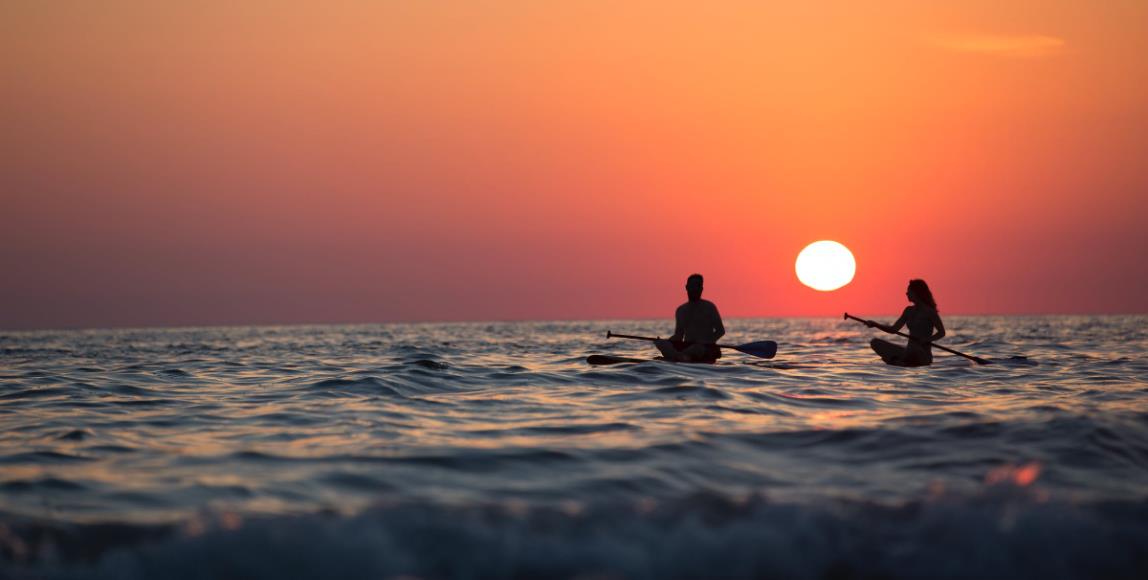 谈感情,因你我不同而完美:在爱里,我们是天空和海洋,不一样却很漂亮 内容图1 女神网-大潮社TV实时追踪属于女人新资讯的综合网站! 谈感情,因你我不同而完美:在爱里,我们是天空和海洋,不一样却很漂亮 女人观点 图1张