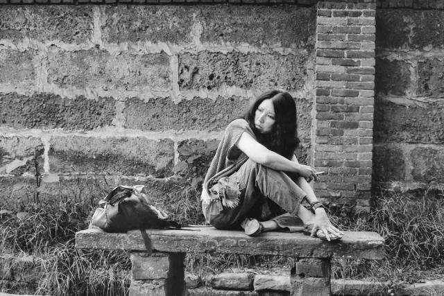 结婚没花束就用芹菜代替?作家三毛逝世 30 周年,引领读者探究作家的人生哲学 内容图2 女神网-大潮社TV实时追踪属于女人新资讯的综合网站! 结婚没花束就用芹菜代替?作家三毛逝世 30 周年,引领读者探究作家的人生哲学 女人观点 图2张