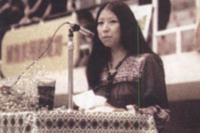 结婚没花束就用芹菜代替?作家三毛逝世 30 周年,引领读者探究作家的人生哲学 内容图5 女神网-大潮社TV实时追踪属于女人新资讯的综合网站! 结婚没花束就用芹菜代替?作家三毛逝世 30 周年,引领读者探究作家的人生哲学 女人观点 图5张