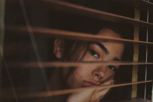 跳脱自我否定的恶性循环：5 个日常行动实践，重整心态找回自我肯定的勇气