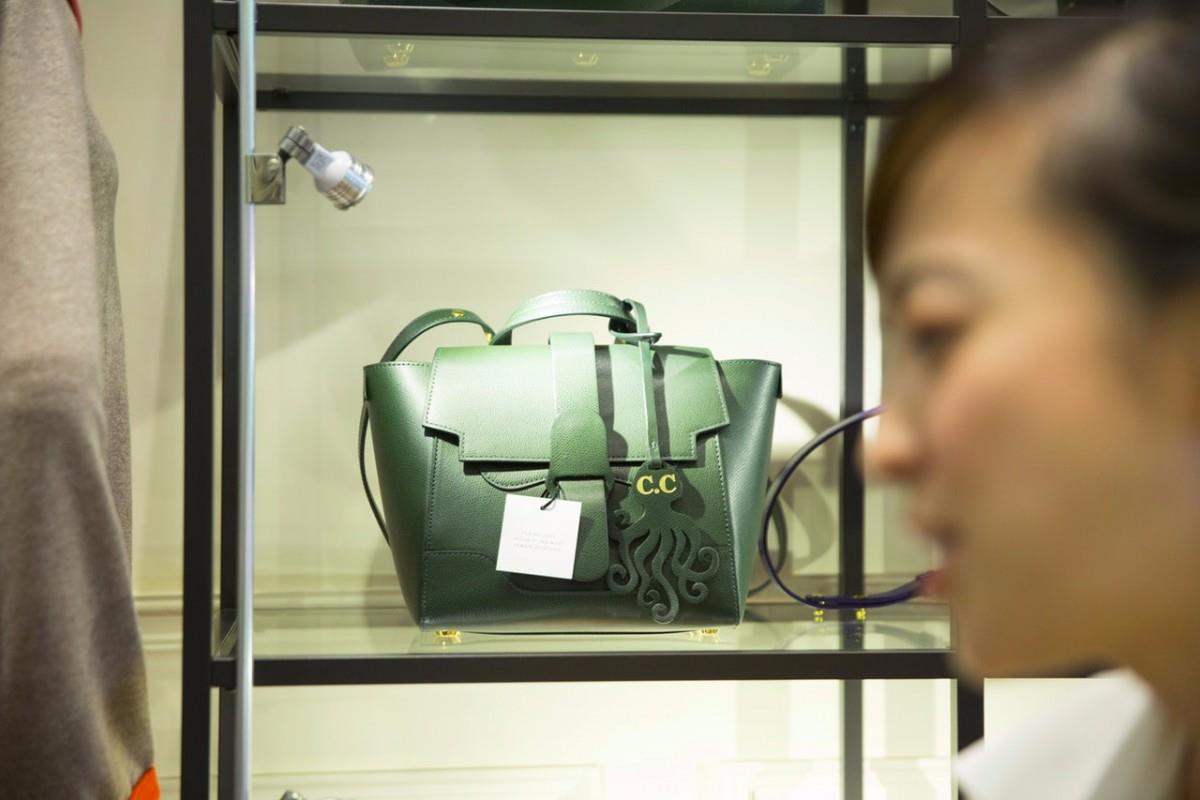 前硅谷女从科技业转时尚界:“想像余生都要做着相同事情时,如果仍不害怕,就去做吧!” 内容图2 女神网-大潮社TV实时追踪属于女人新资讯的综合网站! 前硅谷女从科技业转时尚界:“想像余生都要做着相同事情时,如果仍不害怕,就去做吧!” 更多学堂 图2张