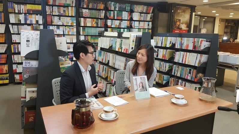 到顶尖公司才是成功?猎才专家林沂萱破除你的迷思! 内容图3 女神网-大潮社TV实时追踪属于女人新资讯的综合网站! 到顶尖公司才是成功?猎才专家林沂萱破除你的迷思! 更多学堂 图3张