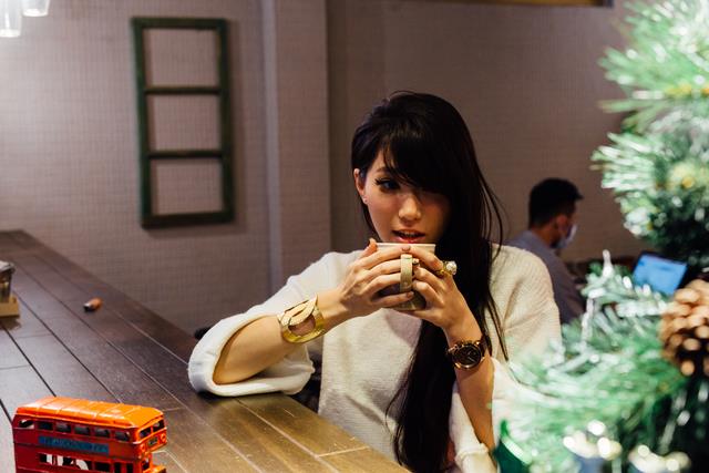 身兼多职的时尚部落客 MillyQ:“只要默默努力地做,即便是在角落也会发光!” 内容图2 女神网-大潮社TV实时追踪属于女人新资讯的综合网站! MillyQ.jpg