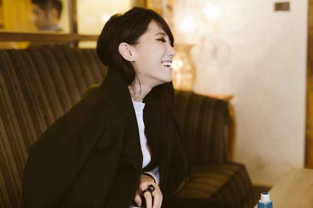 身兼多职的时尚部落客 MillyQ:“只要默默努力地做,即便是在角落也会发光!” 内容图3 女神网-大潮社TV实时追踪属于女人新资讯的综合网站! MillyQ2.jpg