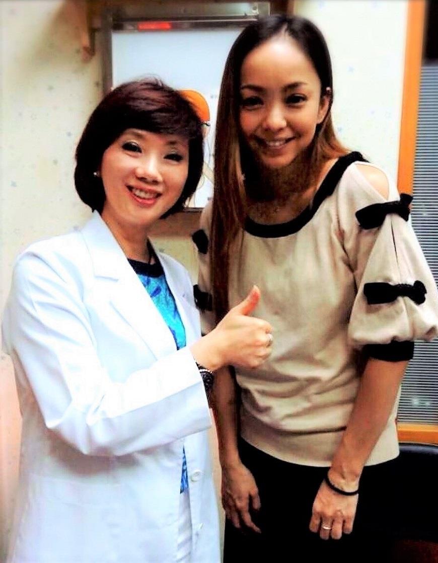 行医路上最深刻的风景,是女人特有的坚韧!吴明珠:“因为她们,让我同样以身为女性为荣!” 内容图3 女神网-大潮社TV实时追踪属于女人新资讯的综合网站! 行医路上最深刻的风景,是女人特有的坚韧!吴明珠:“因为她们,让我同样以身为女性为荣!” 更多学堂 图3张