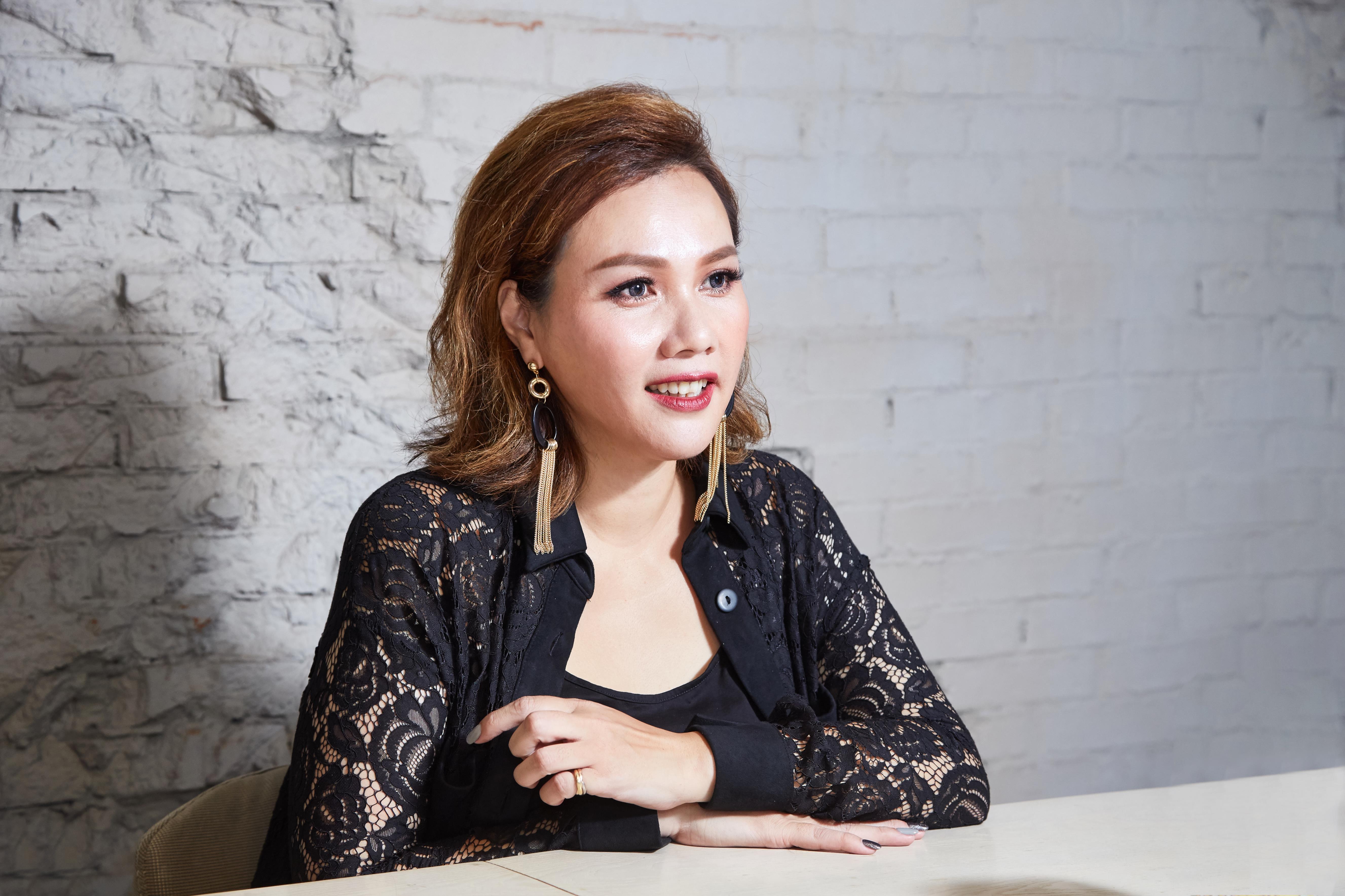 误入“鞋”途!Bonbons 原创设计女鞋创办人林怡慧:“拼了命也要做好决定的事!” 内容图4 女神网-大潮社TV实时追踪属于女人新资讯的综合网站! 误入“鞋”途!Bonbons 原创设计女鞋创办人林怡慧:“拼了命也要做好决定的事!” 更多学堂 图4张