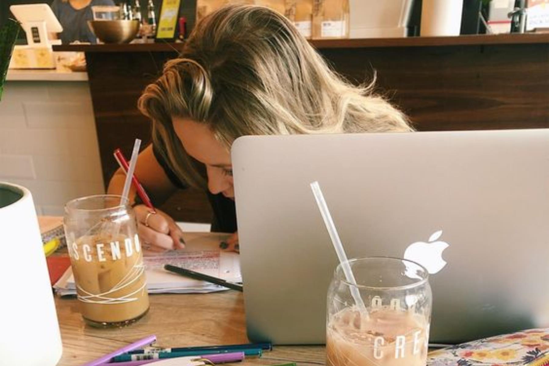 Home Office 在家办公因应对策!4 个战胜惰性的高效率心法,远距工作、自由工作者也适用 内容图6 女神网-大潮社TV实时追踪属于女人新资讯的综合网站! image6