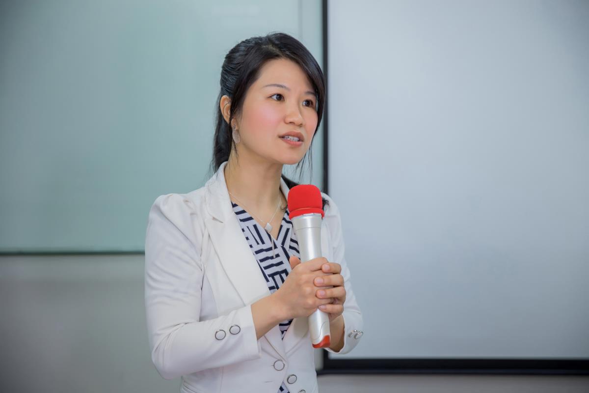 从补教业到管顾公司专业讲师。联圣集团总经理唐美娟:“想要累积自我经验值,就不要怕‘犯错’!” 内容图7 女神网-大潮社TV实时追踪属于女人新资讯的综合网站! 从补教业到管顾公司专业讲师。联圣集团总经理唐美娟:“想要累积自我经验值,就不要怕‘犯错’!” 更多学堂 图7张