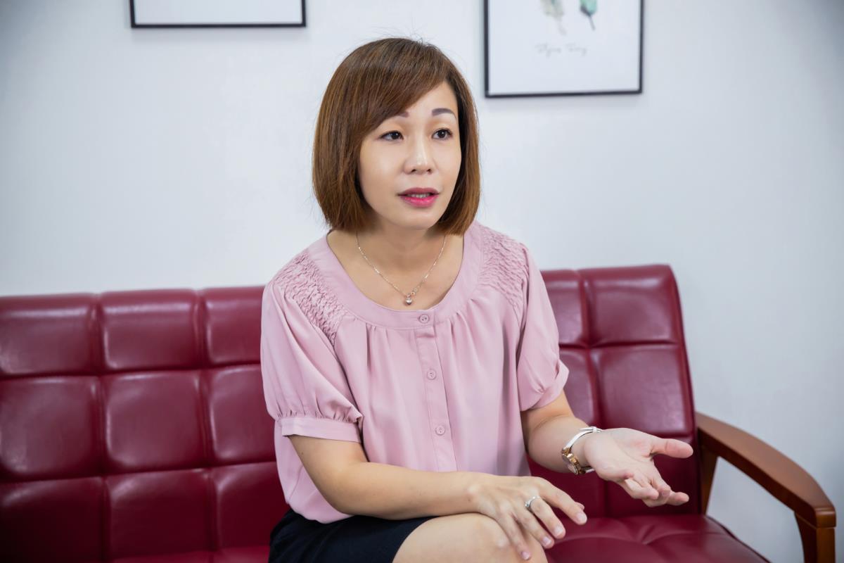 你的美丽由我负责!New Cal 私密香创办人钟盈惠,用“由内而外”的保养概念帮助女人找回自信美 内容图2 女神网-大潮社TV实时追踪属于女人新资讯的综合网站! 你的美丽由我负责!New Cal 私密香创办人钟盈惠,用“由内而外”的保养概念帮助女人找回自信美 更多学堂 图2张