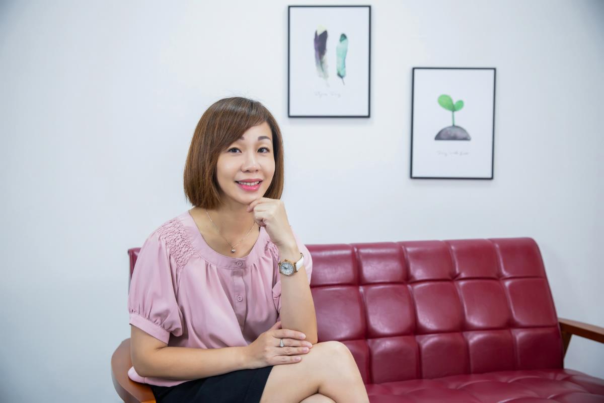 你的美丽由我负责!New Cal 私密香创办人钟盈惠,用“由内而外”的保养概念帮助女人找回自信美 内容图7 女神网-大潮社TV实时追踪属于女人新资讯的综合网站! 你的美丽由我负责!New Cal 私密香创办人钟盈惠,用“由内而外”的保养概念帮助女人找回自信美 更多学堂 图7张