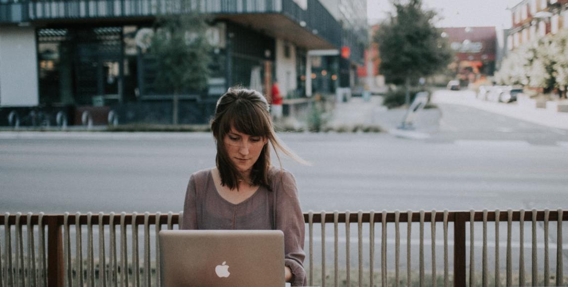 社会新鲜人求职前必看:善用“作品集”强化履历,让实际经历替你说话 内容图1 女神网-大潮社TV实时追踪属于女人新资讯的综合网站! 社会新鲜人求职前必看:善用“作品集”强化履历,让实际经历替你说话 更多学堂 图1张