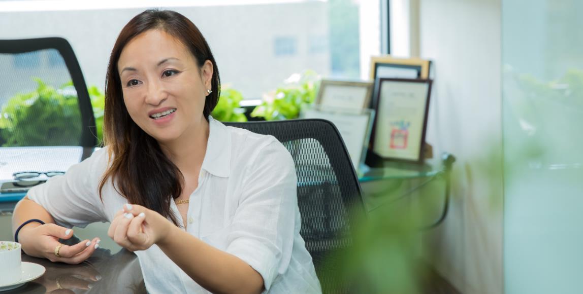比起严厉的鞭策,更应该好好爱自己。百彦餐旅行销整合创办人夏瑄澧:“你属于你自己,并不受任何角色的羁绊!” 内容图1 女神网-大潮社TV实时追踪属于女人新资讯的综合网站! 比起严厉的鞭策,更应该好好爱自己。百彦餐旅行销整合创办人夏瑄澧:“你属于你自己,并不受任何角色的羁绊!” 更多学堂 图1张