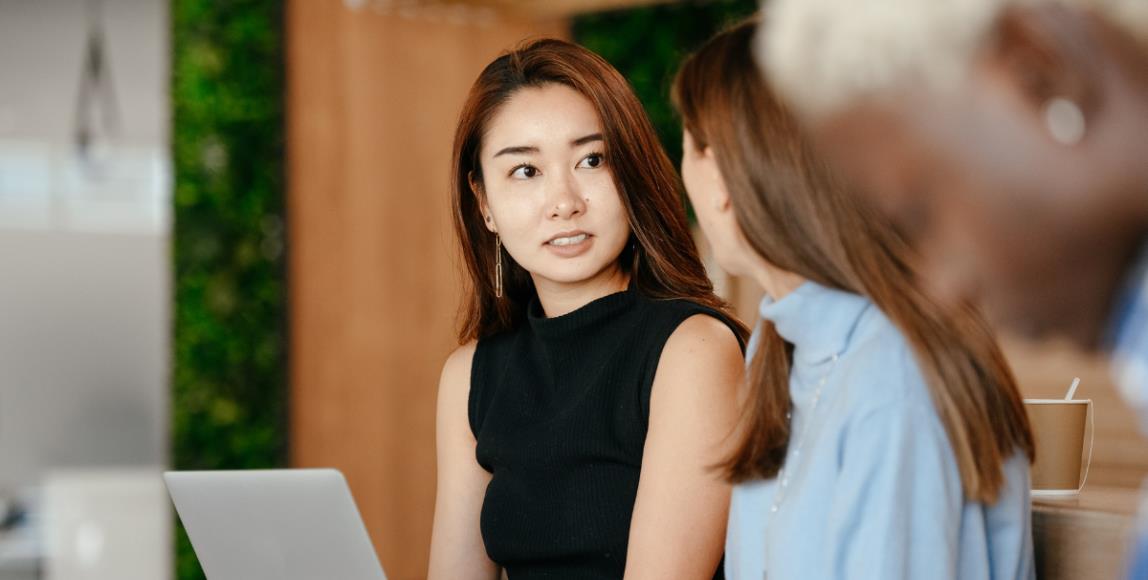 同事间的“暧昧学”:职场上的“分享”要适可而止,关系愈好愈要保持舒适距离 内容图1 女神网-大潮社TV实时追踪属于女人新资讯的综合网站! 同事间的“暧昧学”:职场上的“分享”要适可而止,关系愈好愈要保持舒适距离 更多学堂 图1张