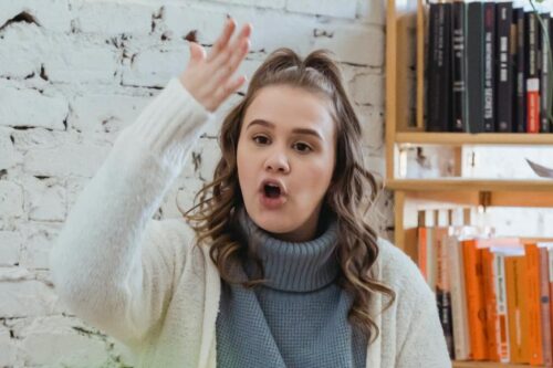 别再向同事疯狂抱怨工作：改将苦水倒向别处，维持你的职场印象分