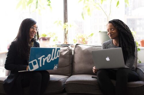 职场上不要埋头苦干！工作必备“向上沟通”软实力，创造自己无可取代的价值