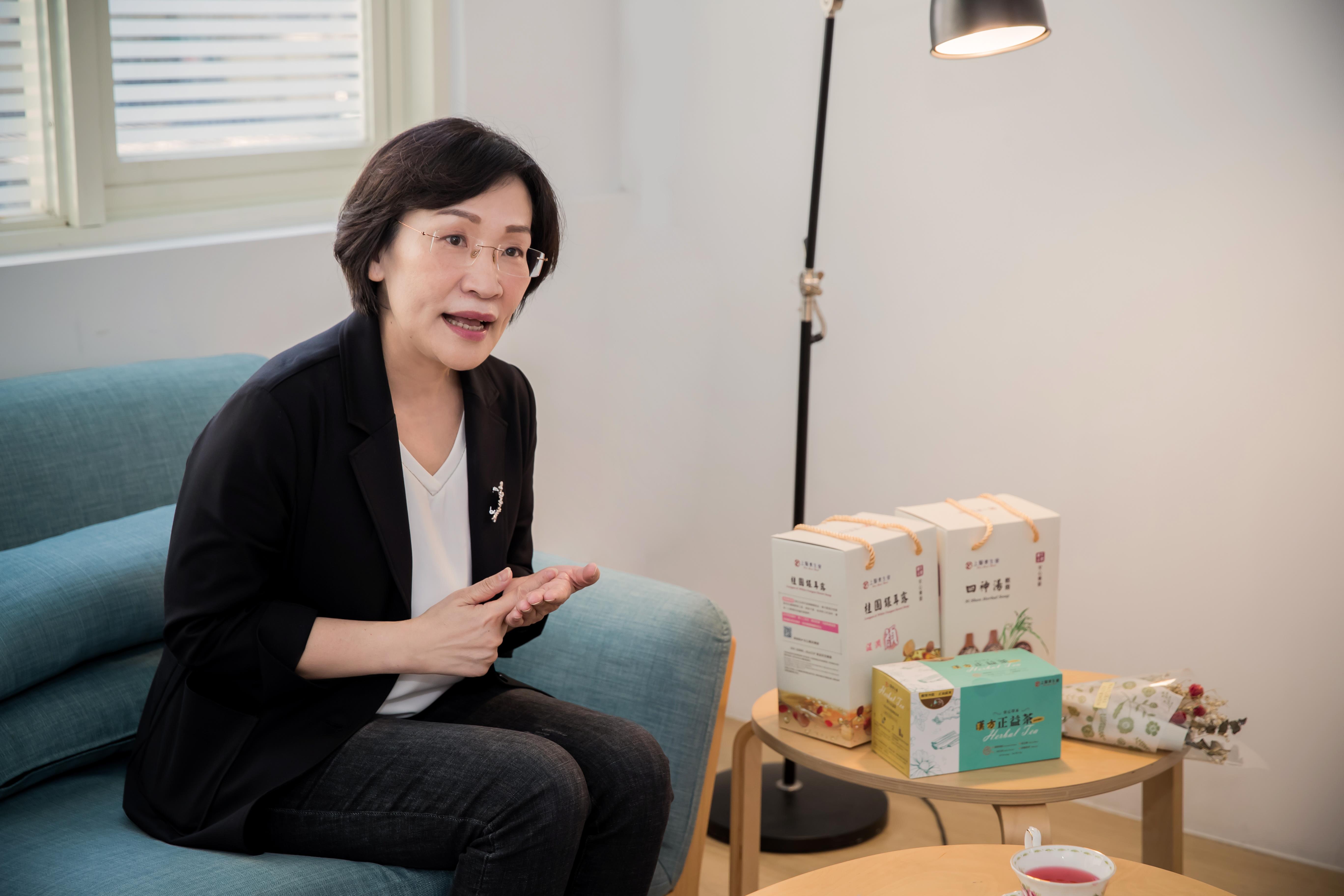 从职业走向志业。科达制药暨上医养生堂副总陈美玲让汉方养生,用健康、安心与消费者对话 内容图2 女神网-大潮社TV实时追踪属于女人新资讯的综合网站! 从职业走向志业。科达制药暨上医养生堂副总陈美玲让汉方养生,用健康、安心与消费者对话 更多学堂 图2张