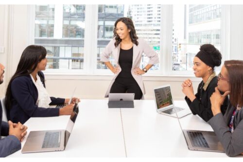 为什么职场上无法畅所欲言？学会职场必备说话术，让沟通畅行无阻