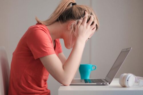 还没摆脱“收假症候群”吗？调整作息是主要关键：这 6 招学起来，有效告别焦虑及失眠