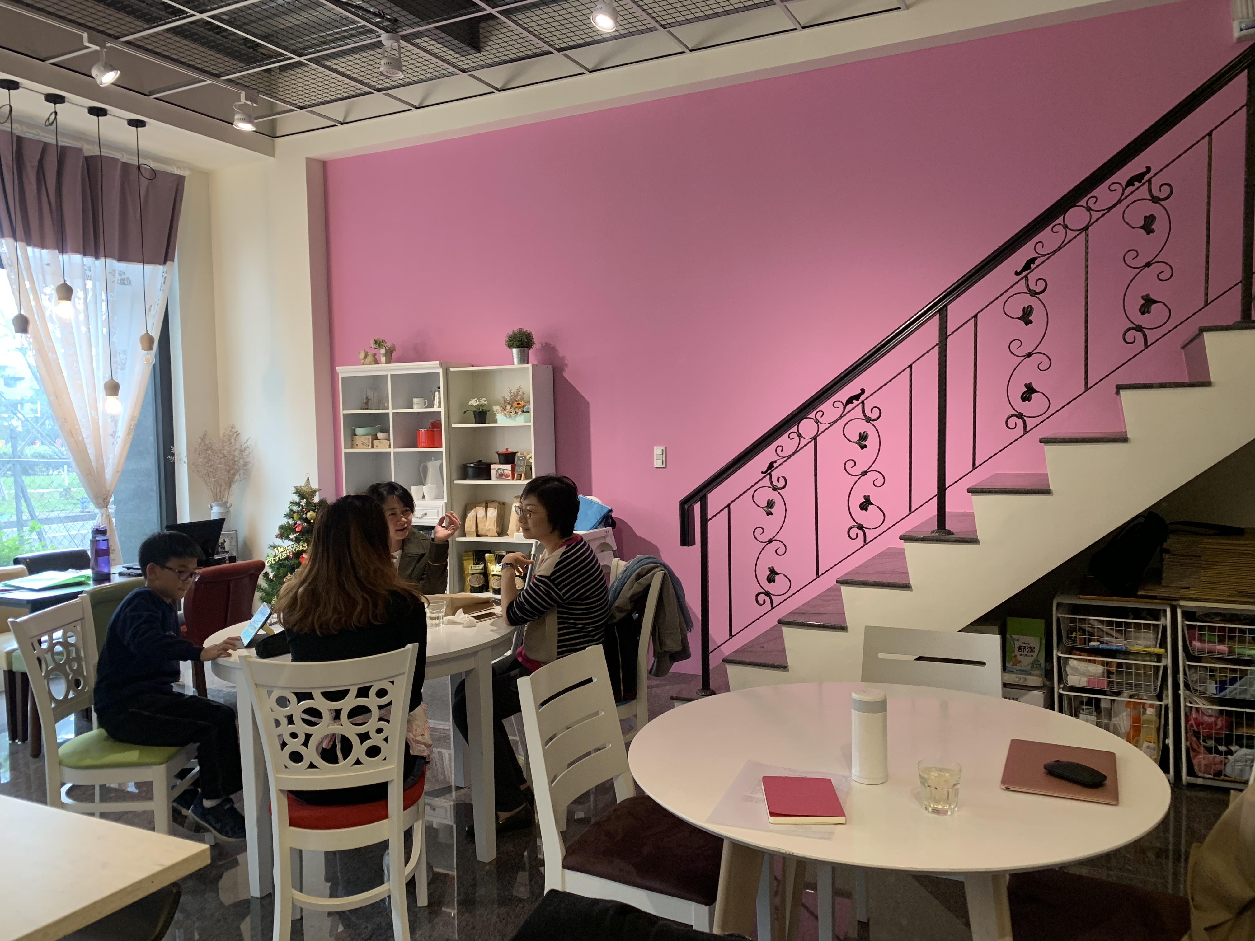 用汤诉说心里最深厚的爱!Lowlee 煲汤品牌创办人 Lowlee:“不想让失去挚爱的痛苦,发生在其他人身上!” 内容图5 女神网-大潮社TV实时追踪属于女人新资讯的综合网站! 用汤诉说心里最深厚的爱!Lowlee 煲汤品牌创办人 Lowlee:“不想让失去挚爱的痛苦,发生在其他人身上!” 专访故事 图5张