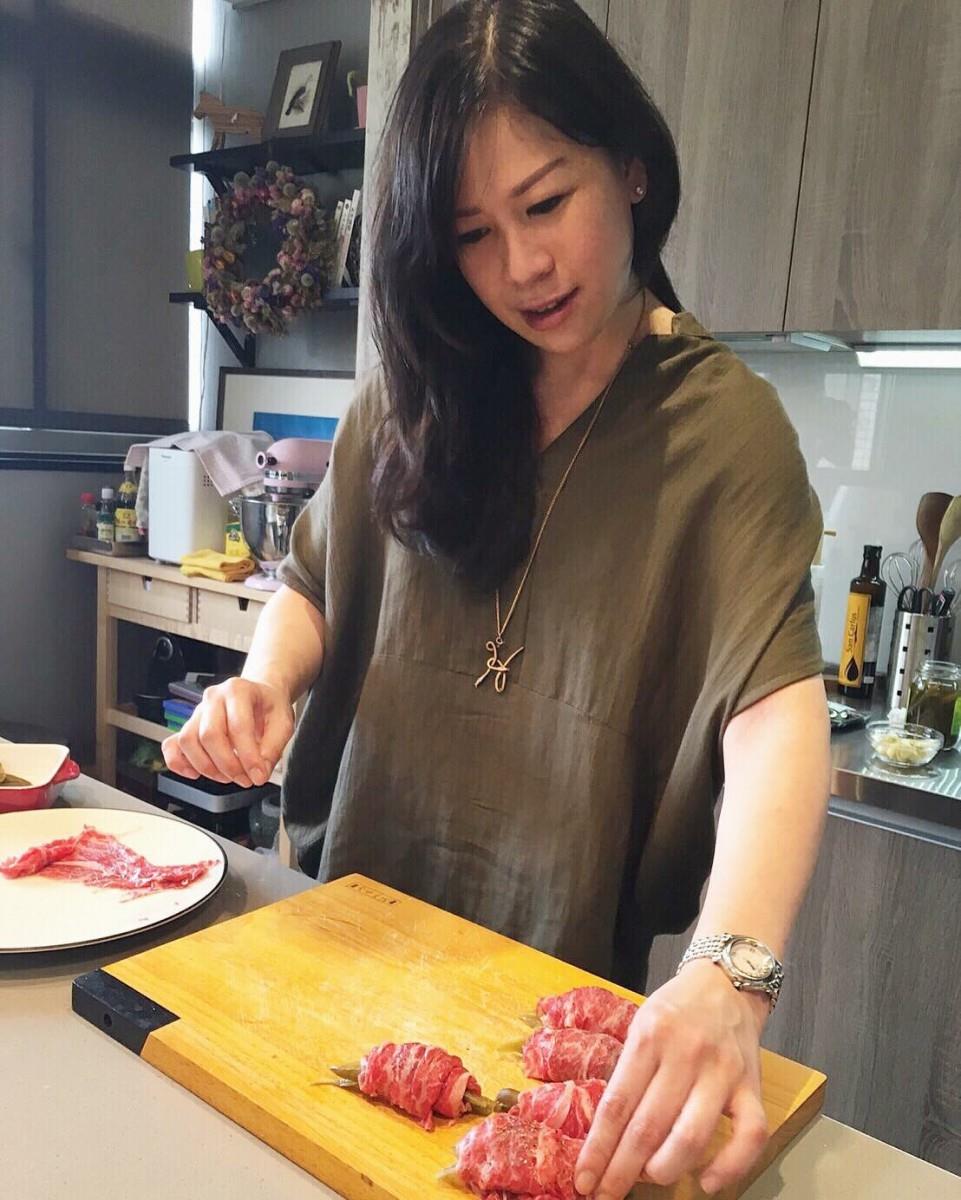 私厨女王 Irene:做菜跟做人一样,放轻松才能找到乐趣! 内容图3 女神网-大潮社TV实时追踪属于女人新资讯的综合网站! 私厨女王 Irene:做菜跟做人一样,放轻松才能找到乐趣! 专访故事 图3张