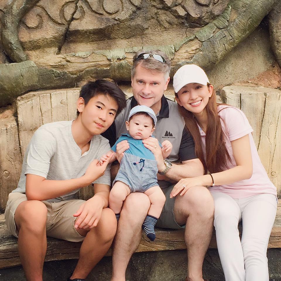 “肌力女神”Annie:运动是一种“享受”不是“忍受”! 内容图3 女神网-大潮社TV实时追踪属于女人新资讯的综合网站! “肌力女神”Annie:运动是一种“享受”不是“忍受”! 专访故事 图3张