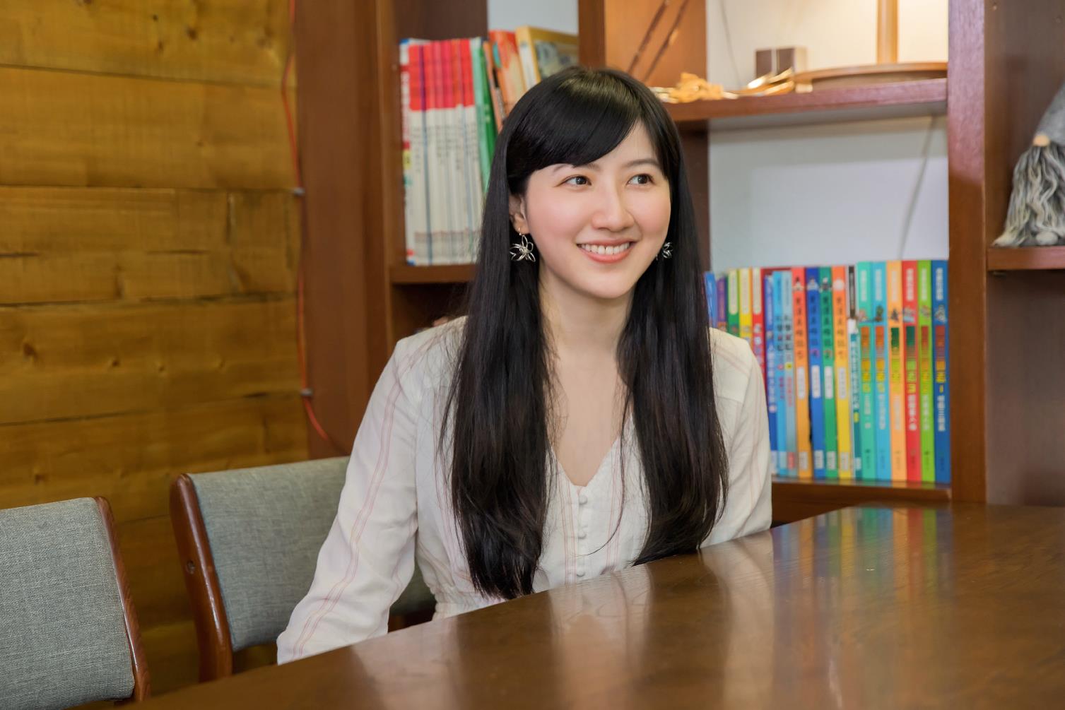 工作是种人生修练,Color C’ode 创办人 Kelly:“当有能力解决困难后,问题就不再是难题!” 内容图4 女神网-大潮社TV实时追踪属于女人新资讯的综合网站! JOHN0783_0805.jpg