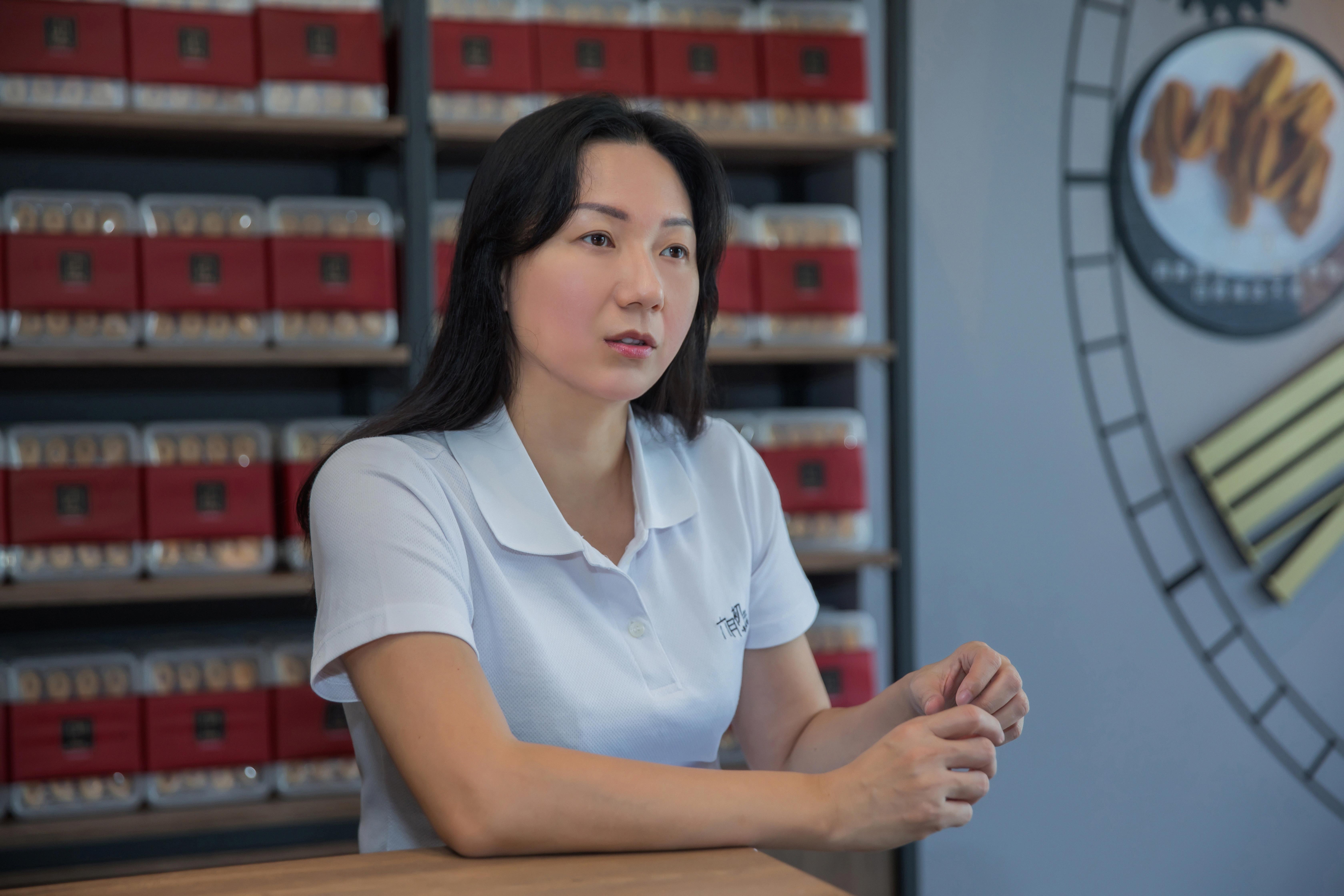 一个由爱而生的品牌:沈劭兰透过“六月初一.8 结蛋卷”,传递送礼人的心意 内容图3 女神网-大潮社TV实时追踪属于女人新资讯的综合网站! JOHN1284.jpg