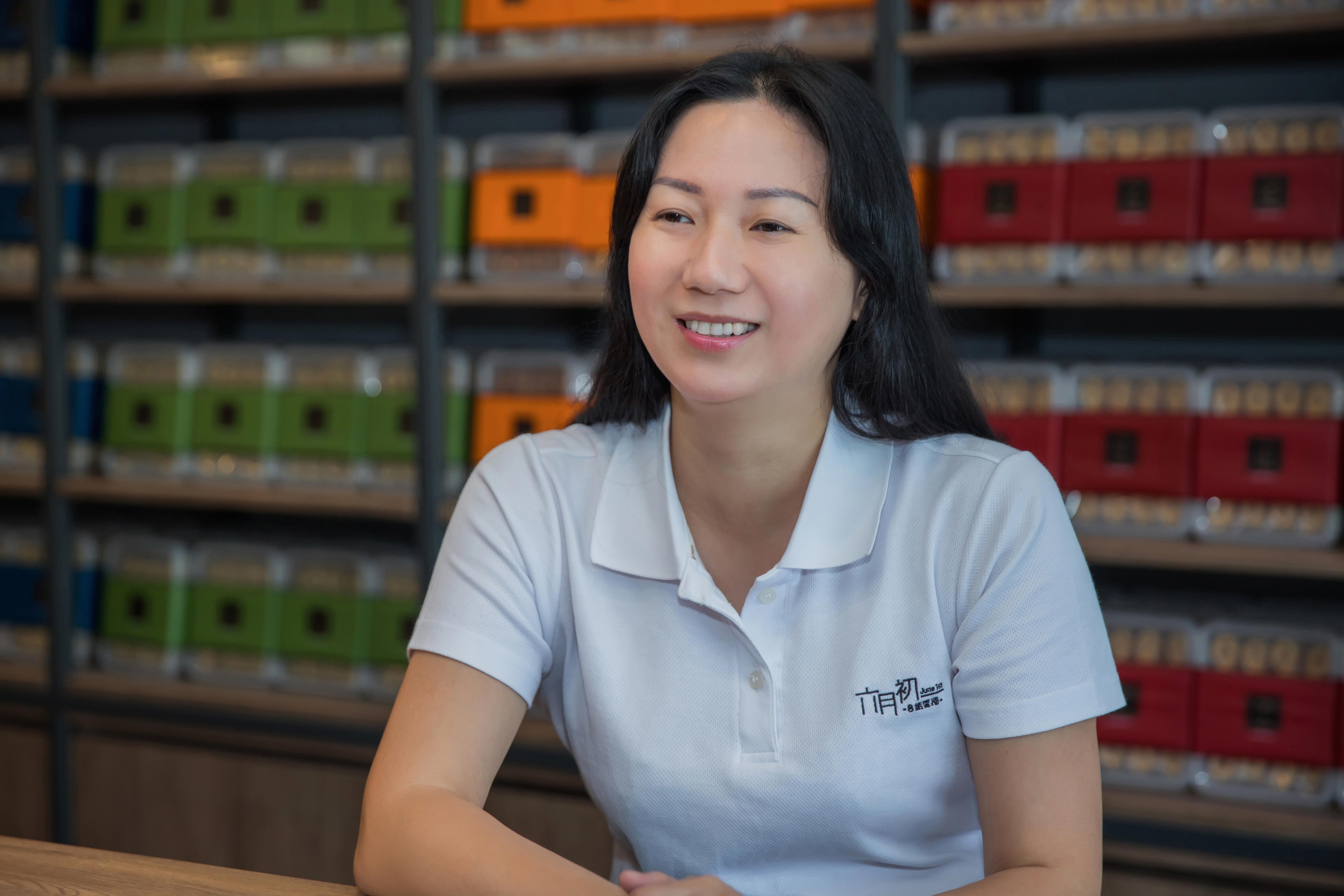 一个由爱而生的品牌:沈劭兰透过“六月初一.8 结蛋卷”,传递送礼人的心意 内容图6 女神网-大潮社TV实时追踪属于女人新资讯的综合网站! JOHN1352.jpg