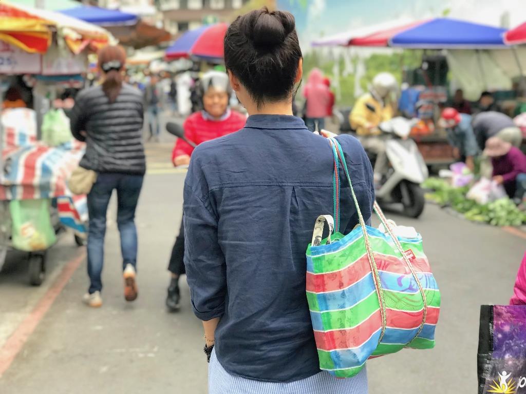 We are what we eat!香港女孩借由蔬食传递富饶的生活哲理:“人生可以走肉不走味!” 内容图4 女神网-大潮社TV实时追踪属于女人新资讯的综合网站! We are what we eat!香港女孩借由蔬食传递富饶的生活哲理:“人生可以走肉不走味!” 专访故事 图4张