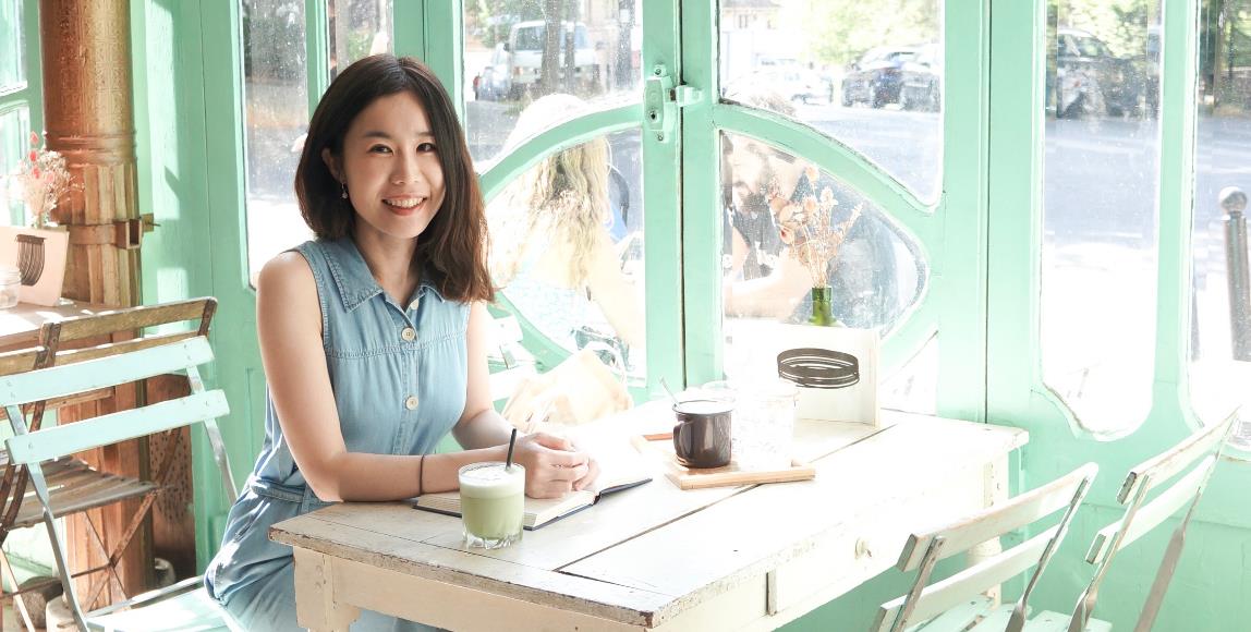 踩着不确定前行:旅法甜点鉴赏作家陈颖走过徬徨期,化身法式甜点与大众间对话的转译桥梁 内容图1 女神网-大潮社TV实时追踪属于女人新资讯的综合网站! 踩着不确定前行:旅法甜点鉴赏作家陈颖走过徬徨期,化身法式甜点与大众间对话的转译桥梁 专访故事 图1张