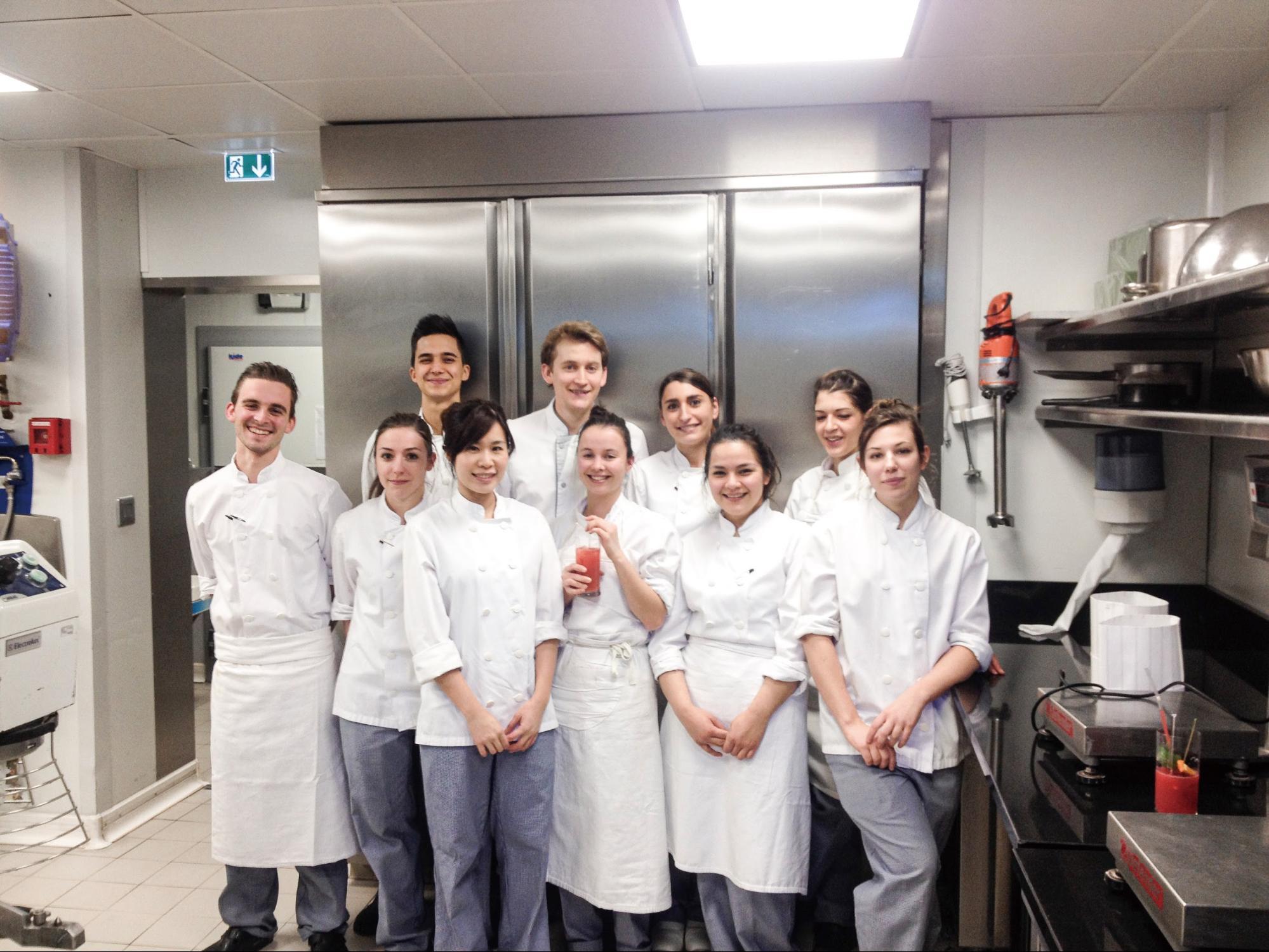 踩着不确定前行:旅法甜点鉴赏作家陈颖走过徬徨期,化身法式甜点与大众间对话的转译桥梁 内容图3 女神网-大潮社TV实时追踪属于女人新资讯的综合网站! image6