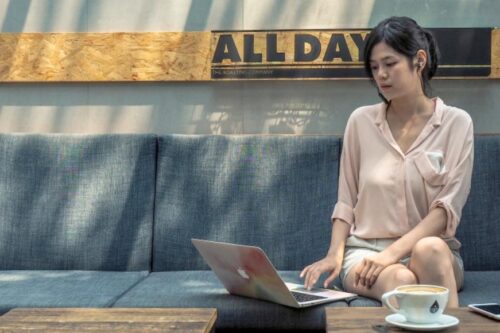 走出孕期求职阴霾，食摄人生事务所小冰突破职场框架：“成为妈妈不一定要放弃自我追求！”