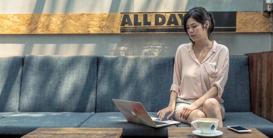 走出孕期求职阴霾,食摄人生事务所小冰突破职场框架:“成为妈妈不一定要放弃自我追求!” 内容图1 女神网-大潮社TV实时追踪属于女人新资讯的综合网站! 走出孕期求职阴霾,食摄人生事务所小冰突破职场框架:“成为妈妈不一定要放弃自我追求!” 专访故事 图1张