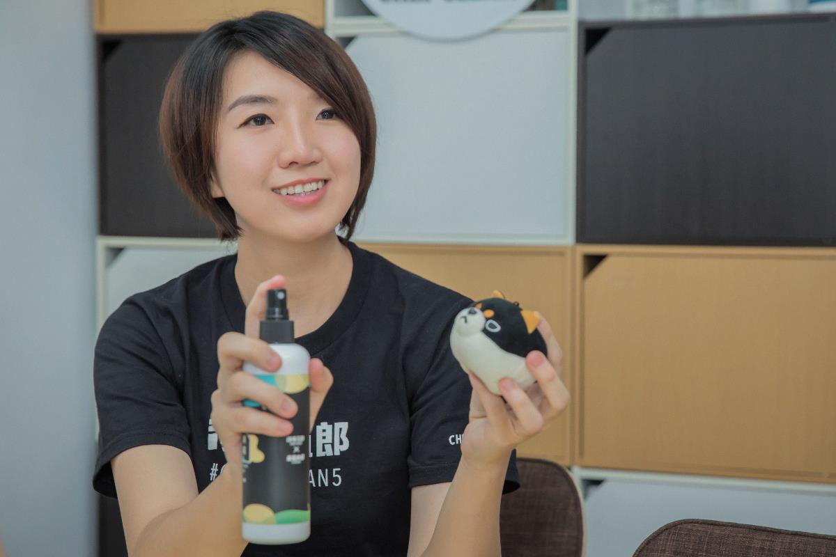 环保是生存的基本意识!净毒五郎创办人郑伊伶坚持无毒、减塑,提供消费者健康无疑的清洁用品 内容图3 女神网-大潮社TV实时追踪属于女人新资讯的综合网站! 环保是生存的基本意识!净毒五郎创办人郑伊伶坚持无毒、减塑,提供消费者健康无疑的清洁用品 专访故事 图3张