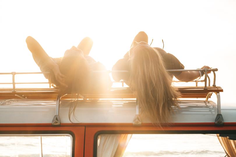 虽然左右进退两难,至少还保有幻想的权利:回望 19 岁的踌躇不安,那些空虚终将以实践填满 内容图2 女神网-大潮社TV实时追踪属于女人新资讯的综合网站! 虽然左右进退两难,至少还保有幻想的权利:回望 19 岁的踌躇不安,那些空虚终将以实践填满 愈心灵 图2张