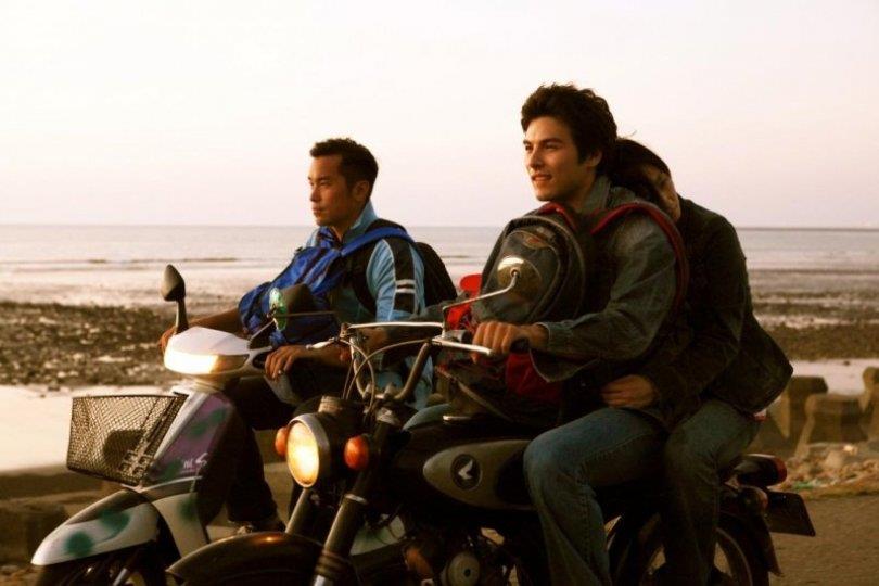 爱一个人可以跳脱性别:双性恋者比较容易劈腿?跟异性在一起不是比较正常吗? 内容图1 女神网-大潮社TV实时追踪属于女人新资讯的综合网站! 爱一个人可以跳脱性别:双性恋者比较容易劈腿?跟异性在一起不是比较正常吗? 愈心灵 图1张