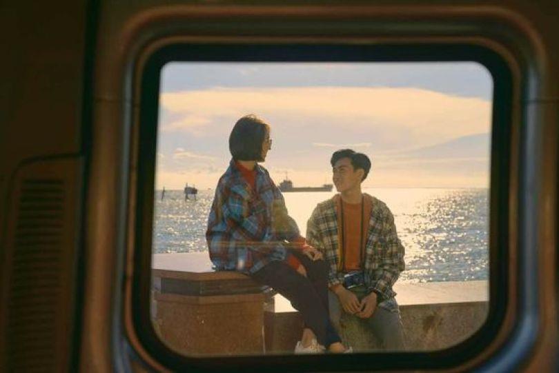 用行动代替空头支票。新的一年邀请另一半共同拟定目标，列出愿望清单，互相督促朝理想迈进