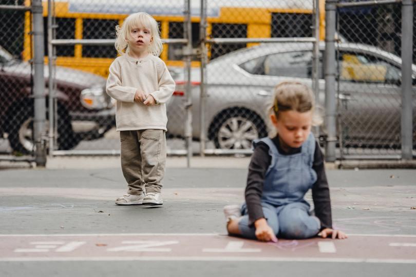 #MeToo 带给爸妈的启示｜如何教导小孩：尊重身体自主权、懂得说“不”？ 愈心灵 图1张