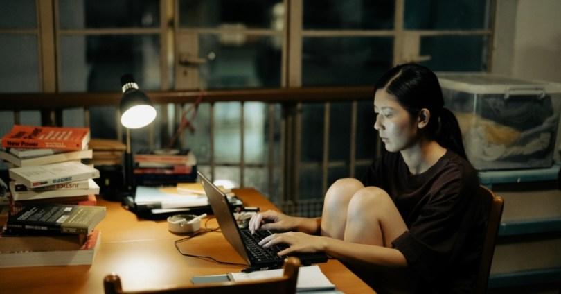 《白日之下》入围金马五项大奖|踢爆黑心疗养院的阴翳角落,将真相曝晒于白日之下 | 女神网 内容图4 女神网-大潮社TV实时追踪属于女人新资讯的综合网站! 《白日之下》入围金马五项大奖|踢爆黑心疗养院的阴翳角落,将真相曝晒于白日之下 | 女神网 新学堂 图4张