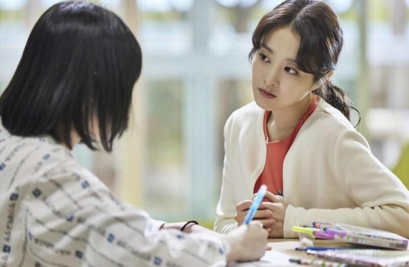 站在临界点的边境之民:《精神病房也会迎来清晨》察觉黑夜来临前的信号,总能迎来美好晨曦 | 女神网 内容图2 女神网-大潮社TV实时追踪属于女人新资讯的综合网站! 站在临界点的边境之民:《精神病房也会迎来清晨》察觉黑夜来临前的信号,总能迎来美好晨曦 | 女神网 新学堂 图2张