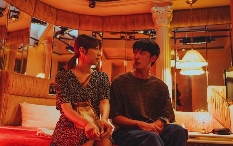 年末必追浪漫影集!Netflix《此时此刻》:遇见谁,都是注定好的 | 女神网 内容图1 女神网-大潮社TV实时追踪属于女人新资讯的综合网站! 年末必追浪漫影集!Netflix《此时此刻》:遇见谁,都是注定好的 | 女神网 新学堂 图1张