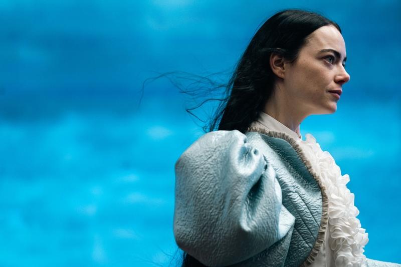 金球奖、金狮奖大奖肯定。《可怜的东西》:艾玛史东演出新生少女的奇幻成长史 内容图2 女神网-大潮社TV实时追踪属于女人新资讯的综合网站! 金球奖、金狮奖大奖肯定。《可怜的东西》:艾玛史东演出新生少女的奇幻成长史 新学堂 图2张