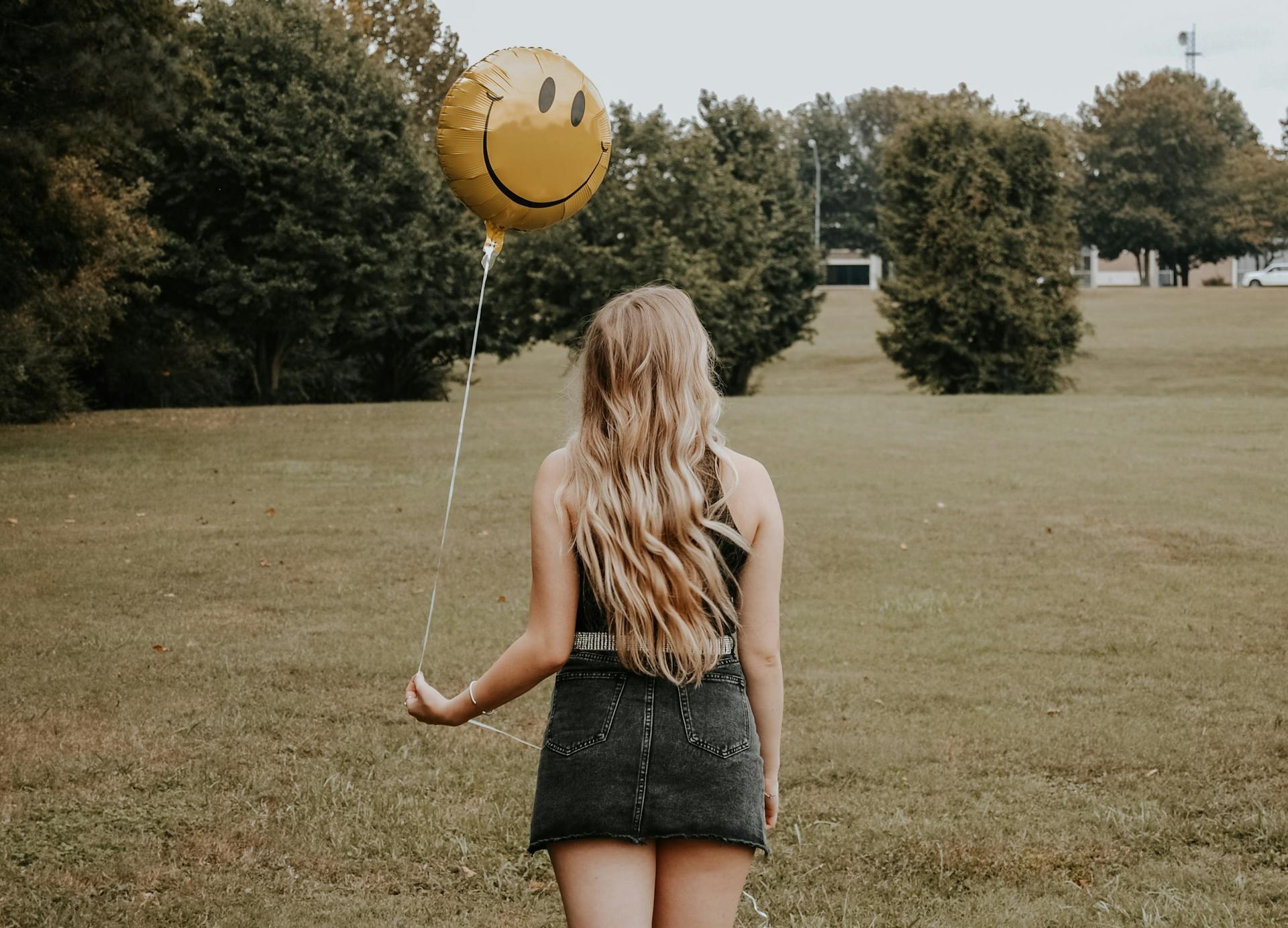 向死而生的活着:《泪腺坏掉》学会与自己好好相处,找到攀出深渊的绳索 内容图1 女神网-大潮社TV实时追踪属于女人新资讯的综合网站! 向死而生的活着:《泪腺坏掉》学会与自己好好相处,找到攀出深渊的绳索 新学堂 图1张